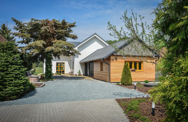 Komarov Pkk031 in Kladruby nad Labem - Foto 3