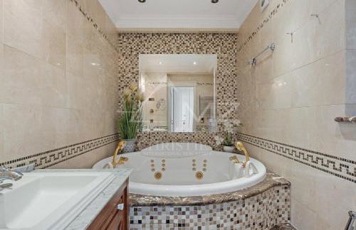 Luxury apartment with sea view on the first line Promenade des Anglais - Photo 14