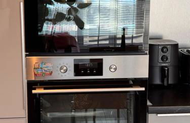 Modernes Wasserfront Wohnung, Terrasse, Parkplatz - Foto 17