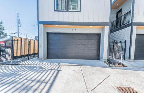 Luxury Charming 3BR 3Bath Free Wi-FI 8 Guests, Gated Home, Houston Downtown - Photo 30