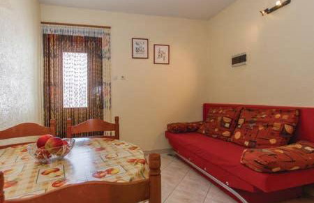 Apartment Quiet Getaway - Photo 17