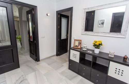 Villa Venecia, Apartamento de Lujo en 1º línea de playa + parking - Photo 15