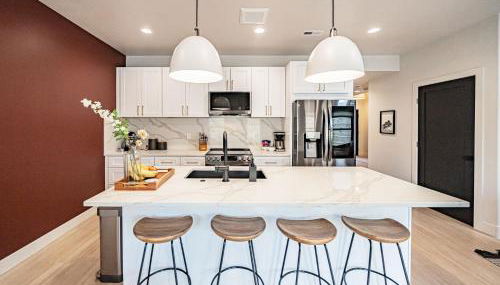 Stylish Townhome Walkable Garage - Foto 2