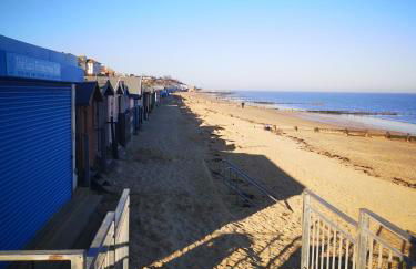 Lovely 2-bed Caravan in Walton on the Naze - Foto 31