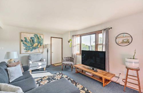 Williams Bay Getaway with Geneva Lake Views! - Foto 4