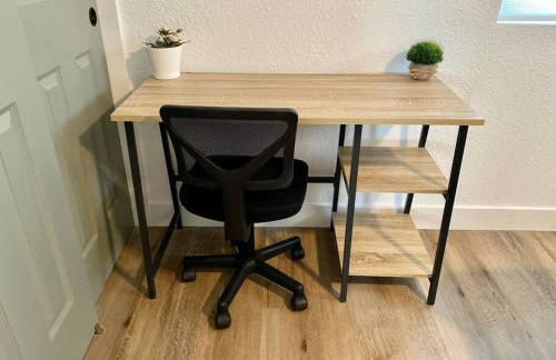 Uniquely remodeled historical district home - Foto 44