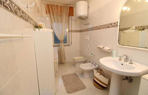 Holiday-House-Camelia-600-meters-from-the-beach - Photo 14