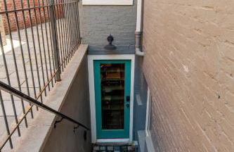 Private Garage Parking and King Bed - Walk to Metro - Foto 21