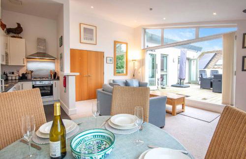 Crow's Nest Penthouse Apartment with Free Spa Access - Foto 2