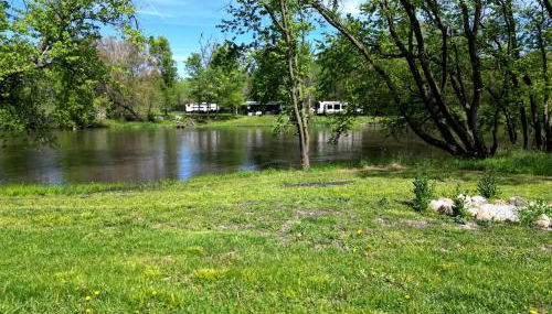 Riverside Retreat - Renovated Home on 15 Acres! - Foto 4