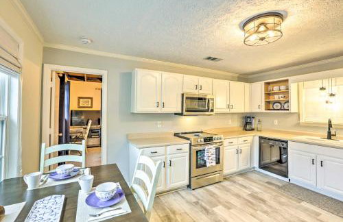 Waterfront Home Spectacular On-Site Fishing! - Foto 10