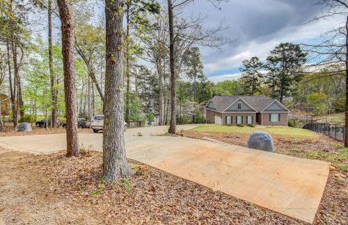 Lakefront Leesville Retreat with Private Dock! - Foto 42