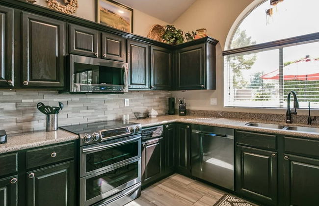 Spectacular Golf Course Home With Pool and Views! - Photo 16