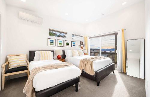 Designer Fremont Retreat w Mount Views & Office - Photo 21