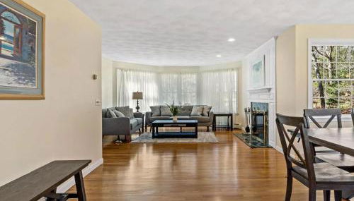 Entire Saunderstown Home with Pool - Foto 4