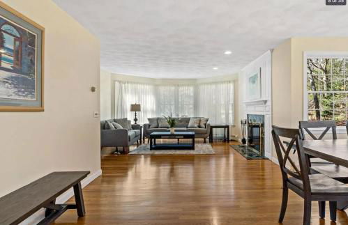 Entire Saunderstown Home with Pool - Foto 4