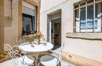 Appartement cosy avec terrasse, accès gare Dijon à pied - Foto 23