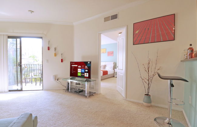 LAs Premier Apartments - Photo 44