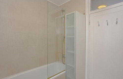 Contemporary 2 Bedroom Flat in Bayswater - Foto 16