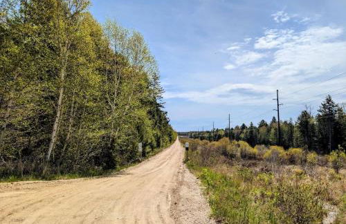 Back of the Moon Lakefront Camp family watersports fire pit 1 dog beach sleeps 8 - Foto 31