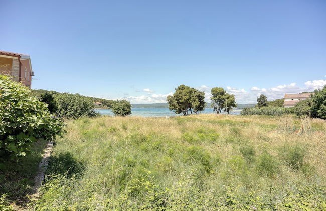 Seaview Apartment in Pasman A2 - Photo 13