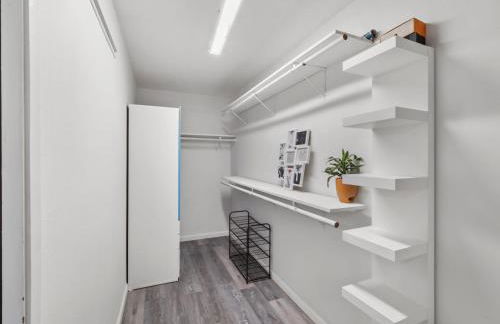 Super Spacious Family Vacation House! - Photo 8