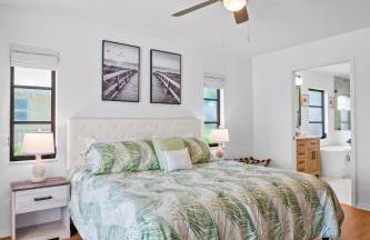 Pelican Paradise! Waterfront, BBQ, Heated Pool, King Bed, Luxury, Family Fun & More - Foto 43