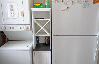 Centennial House - Great Location with Lakeview! - Foto 28