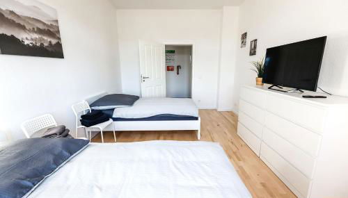 Modern & Chic Apartment with Balcony in Offenbach - Foto 3