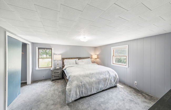 Stowe Retreat Mountain Views & Fenced Backyard by RedAwning - Foto 3