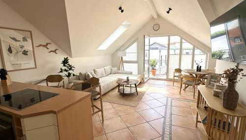 HAFENROMANTIK - Wohnen mit Charme im Herzen von Neustadt mit Blick auf das Binnenwasser - Foto 3