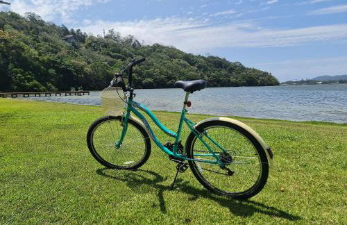 Completo apartamento em Resort na beira da lagoa - Foto 9