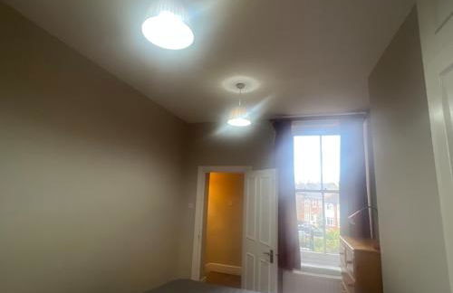 Quiet apartment 1 or 2 bedrooms Local Bus Train Tube - Foto 10