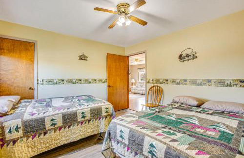 Michigan Manistee River Cabin about 1 Mi to Downtown - Foto 14