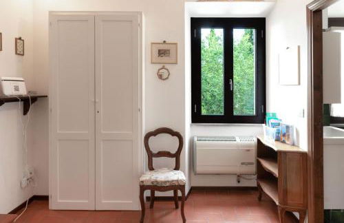 House in Central Todi with Sensational Views of Surrounding Countryside - Photo 14