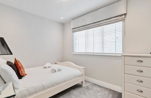 Large Comfortable & Private Home in Fetcham - Pass the Keys - Foto 17