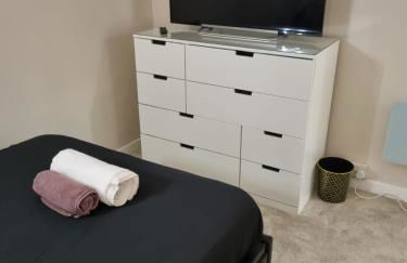 Stylish London Apartment & Free Parking - Foto 17