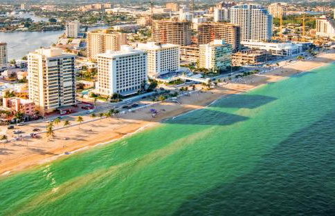 Stylish Beachfront Condo with Balcony & Ocean View - Foto 142