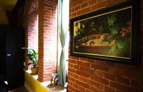 Seaside Chapel Retreat - 3-Bed Church Conversion - Snug Cinema & Free Parking - Foto 6