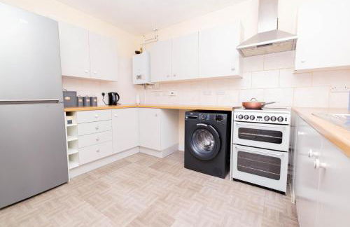 3 Bed - Sleeps 4 - Free Parking - Private Garden - Photo 20