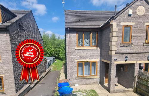 3 Bedroom House Perfect for Family Work Stays Easy Access to Manchester Oldham - Foto 1