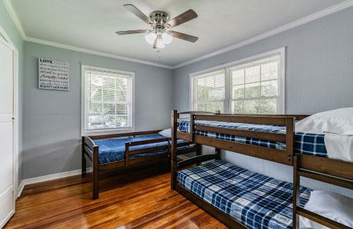 A Large Tropical Estate with 2 Acres of Space home - Foto 18