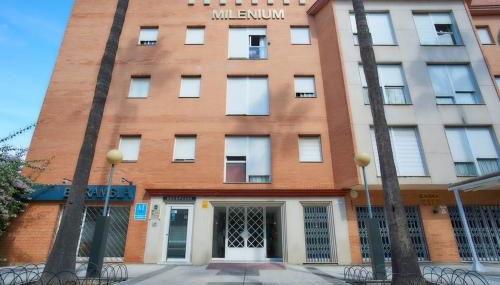 Apartamento con piscina solo en temporada - Foto 2