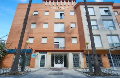 Apartamento con piscina solo en temporada - Foto 2