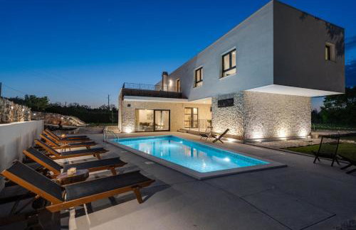 Modern Villa M30 with private pool, 3 en-suite bedrooms - Foto 42