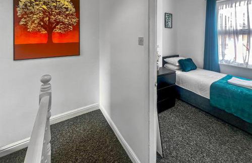 Stylish House Near Hospital with Free Parking - Foto 37
