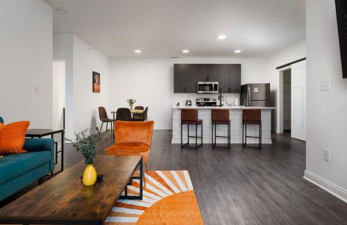 Radiant Vibes Spacious 2BR 2BA 2 King Beds Gym WFH - Foto 18