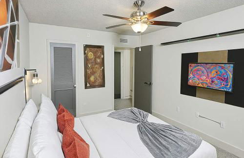 Saltwater Pool 2BR Near Galleria Walkable, Stylish & Central Marquee Uptown - Foto 19