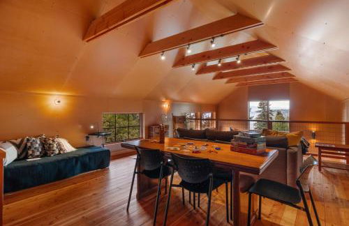 Water Views, Walk to Beach! New Hot Tub! - Foto 35