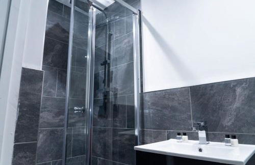 Adam Court Apartments - PE1 - Contractor Friendly - Choice of Studios or 1 Bed Apartments - Free Parking - Sofa Beds - Sky TV - Full Kitchen - Washer Dryer - WiFi - Foto 24